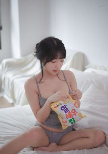 阳台上顶着岳的肥臀_BD国语电影完整版