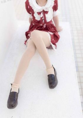 小浪蹄子蜜水噗呲噗呲的视频_1080P免费观看视频