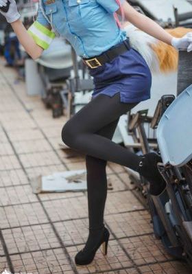 年轻漂亮的女邻居2_免费手机在线看观看