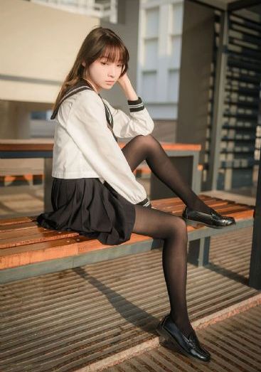年轻的家政保姆_国内精品91最新在线观看