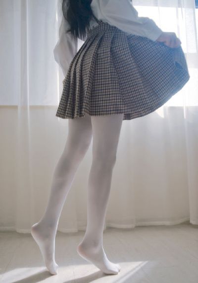 黑色皮肤上哭泣的女人完整版_在线影院观看